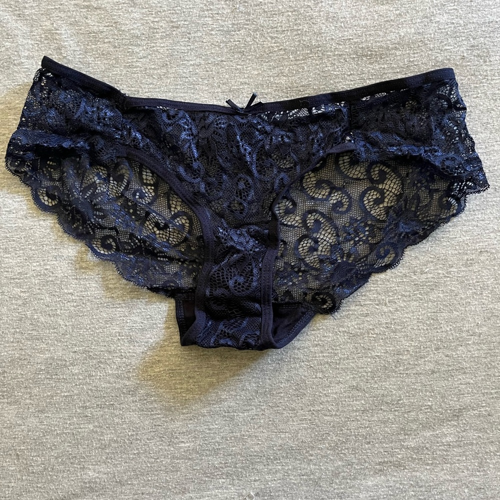 Women’s NWOT thong underwear